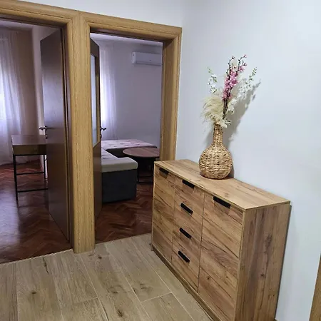 Apartman Center Luxury Lara *