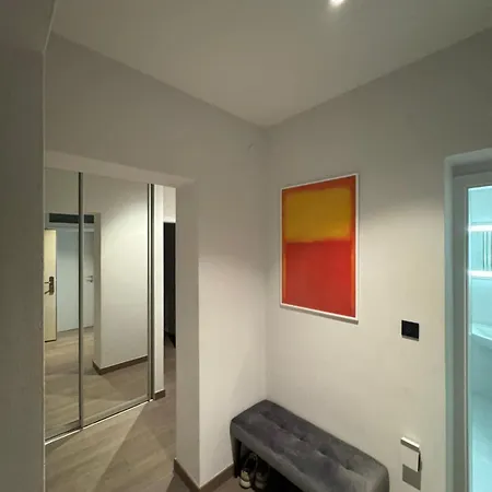 Center Luxury Lara Apartman *